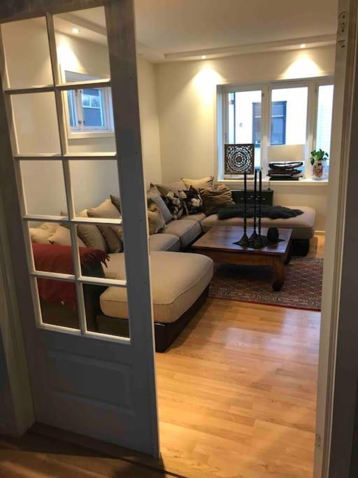 Stort Hus I Porsgrunn Sentrum Med Gangavstand Til "Alt" & Gratis Parkering Til Flere Biler Exterior foto