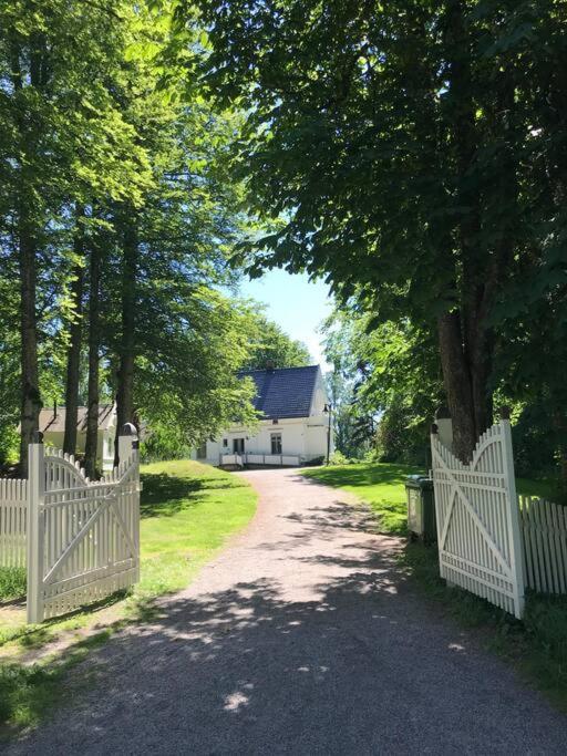 Stort Hus I Porsgrunn Sentrum Med Gangavstand Til "Alt" & Gratis Parkering Til Flere Biler Exterior foto